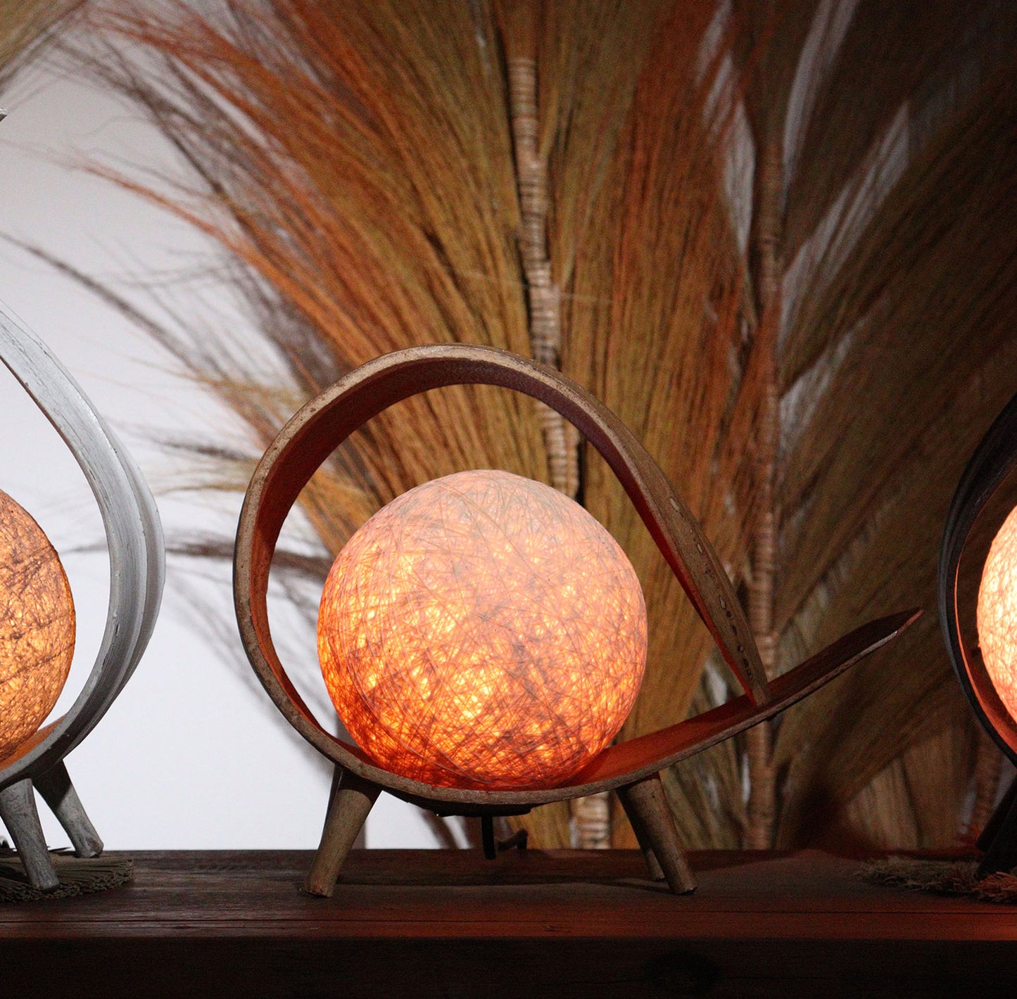 Natural Coconut Lamp UK Plug - Natural Loop